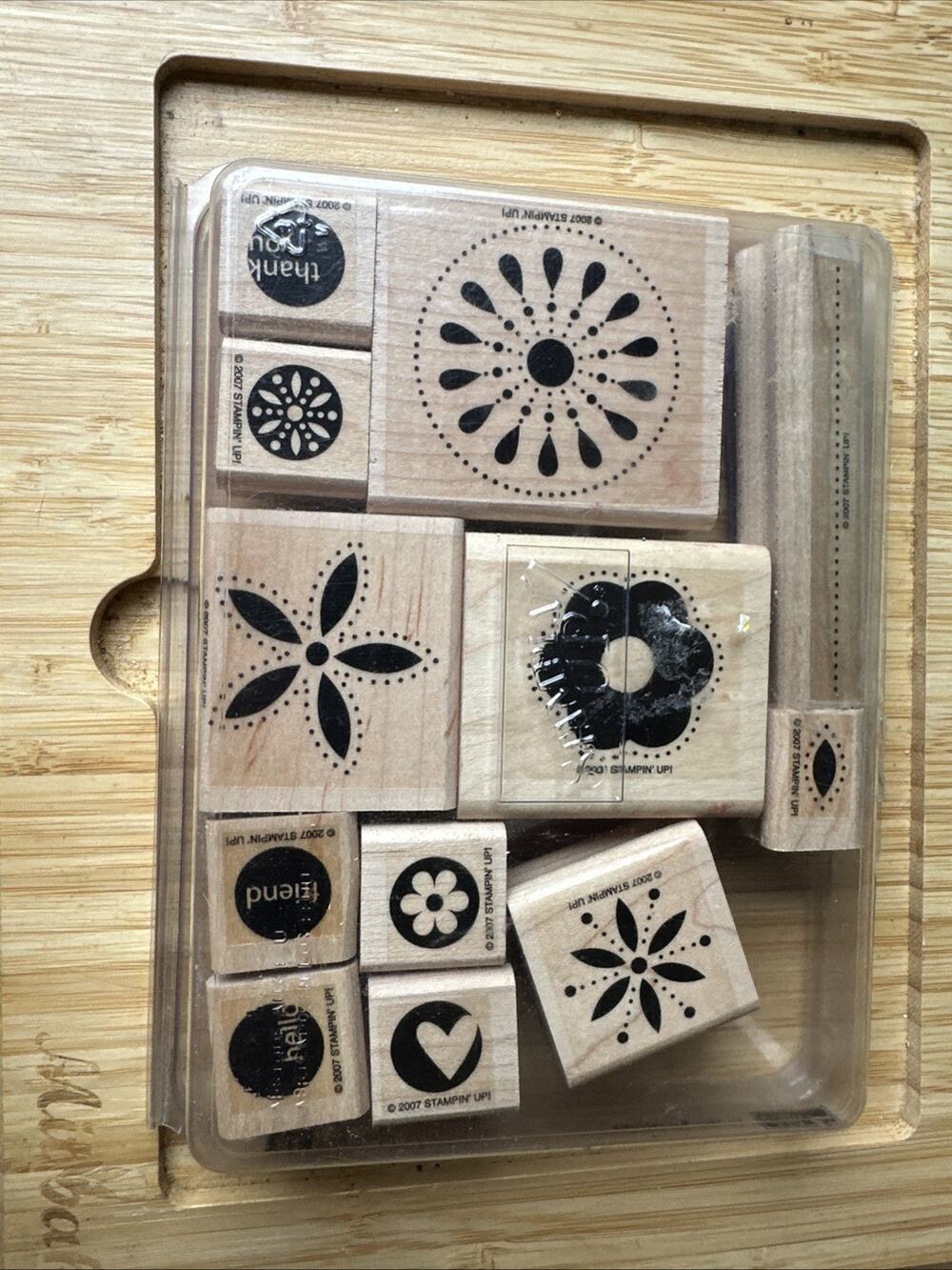 STAMPIN' UP! wood mounted stamp set 12 In the spotlight flowers